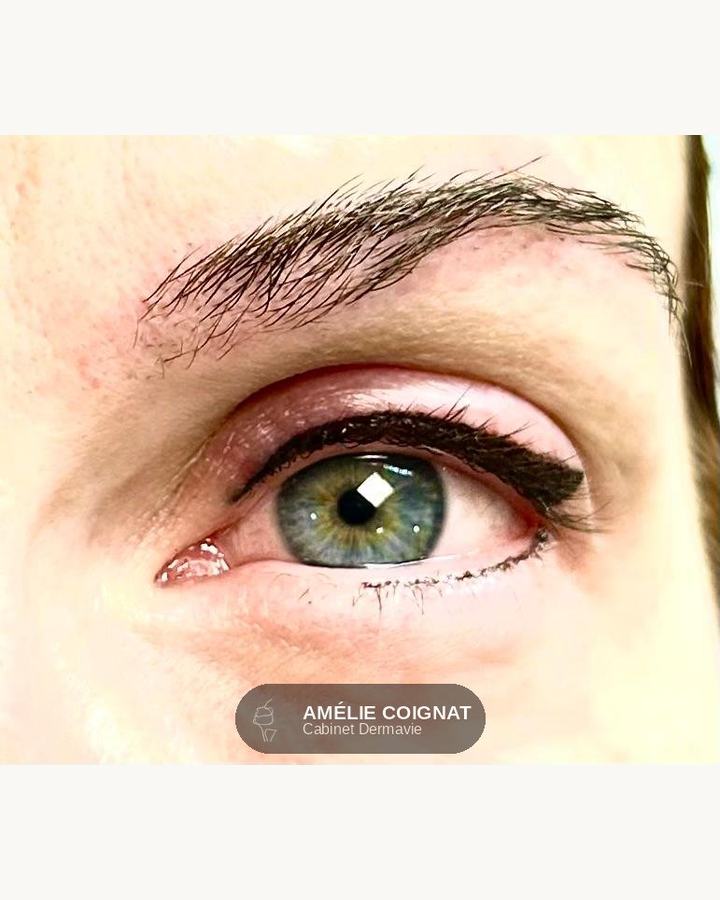 Eyeliner classique - Cabinet Dermavie Sainte-Maxime
